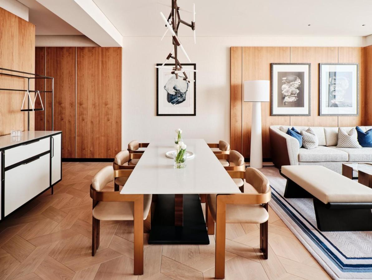 Grand Hyatt Kuwait Hotel Koeweit Buitenkant foto A suite at the Mandarin Oriental, Munich