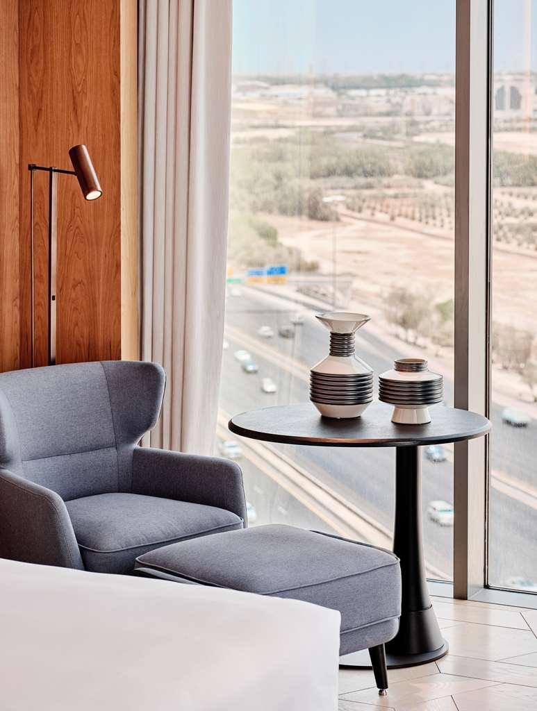 Grand Hyatt Kuwait Hotel Koeweit Kamer foto A room at the hotel